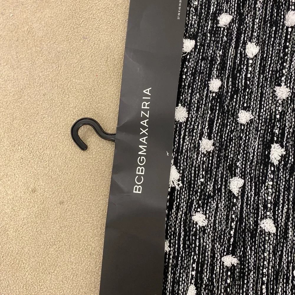 Chic Area Rug - Picture 4 of 6